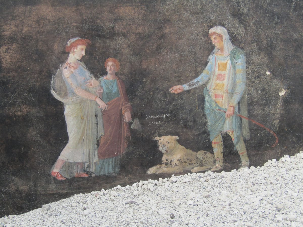 Stunning new wall paintings have emerged from the latest excavations at Pompeii. One depicts Cassandra seated on an omphalos looking utterly exasperated with Apollo! Another depicts a 'good boi' looking on anxiously or even proleptically as Helen and Paris meet... #Classics
