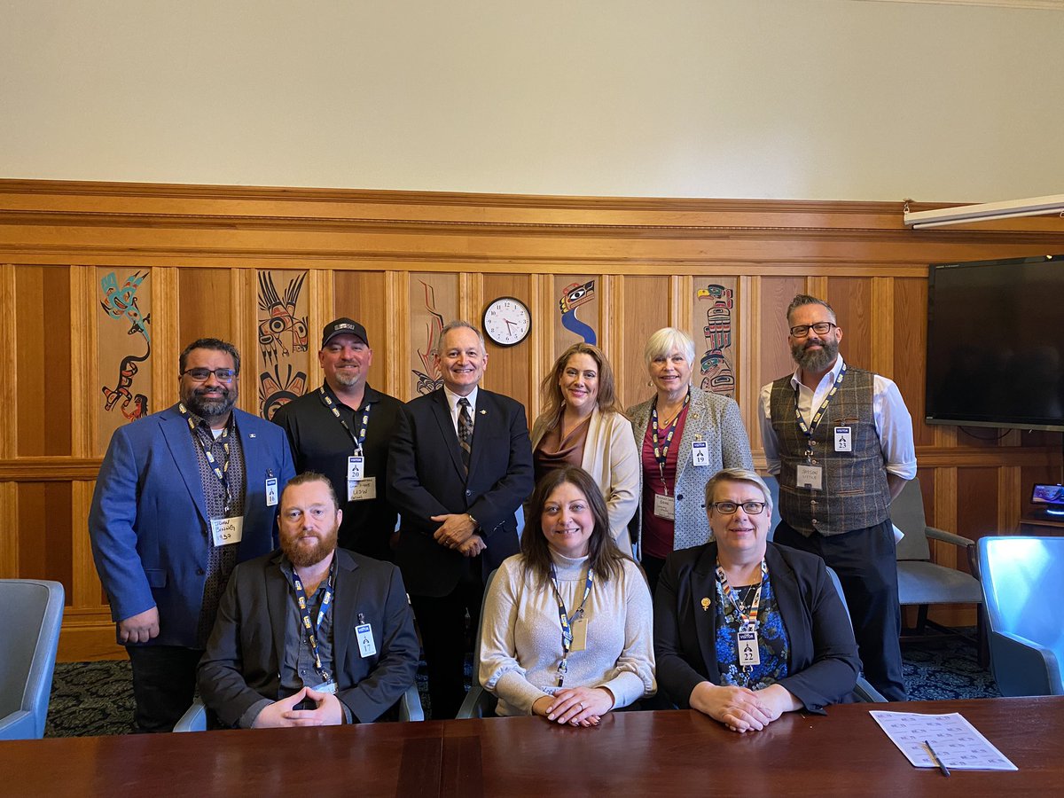 Met with @SteelworkersCA locals with MLA @MeganDykeman to talk about their concerns in forestry, mining and telecommunications. Thanks for coming to the @BCLegislature.