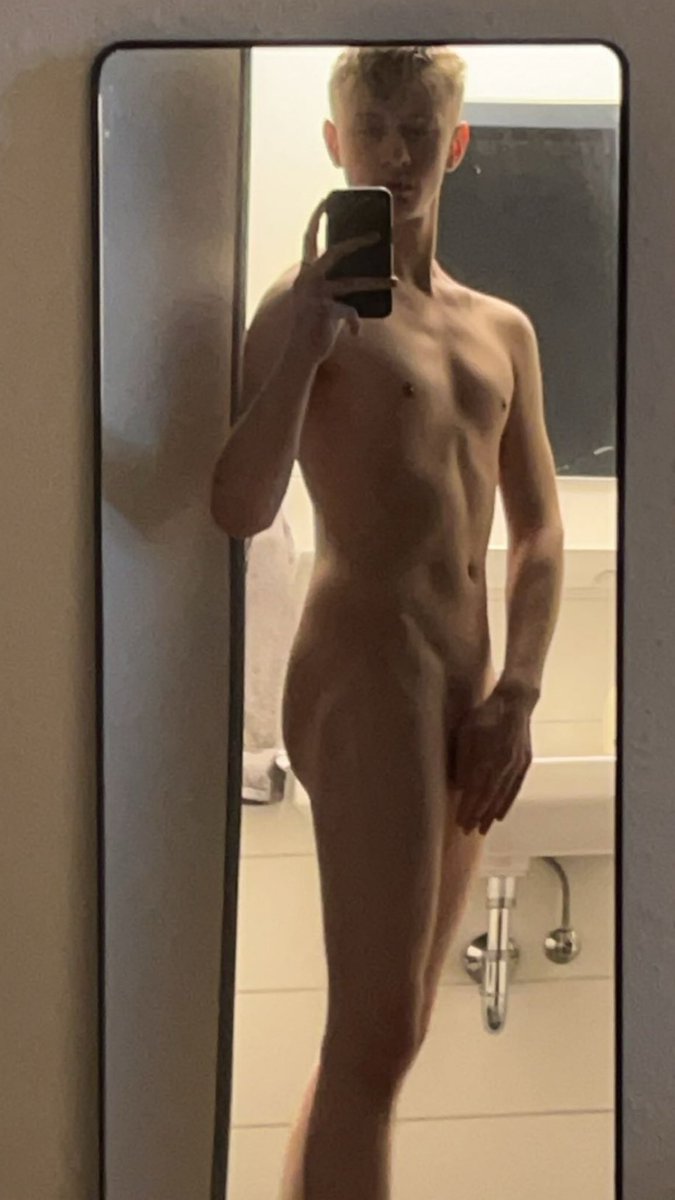 Lio_Maddox's tweet photo. Retweet to unlock 5️⃣0️⃣% discount on my cock and ass 🥵🤯🧸✅

Write me if u wanna see more 😮‍💨🤤😈 https://t.co/g0i98pwlBE