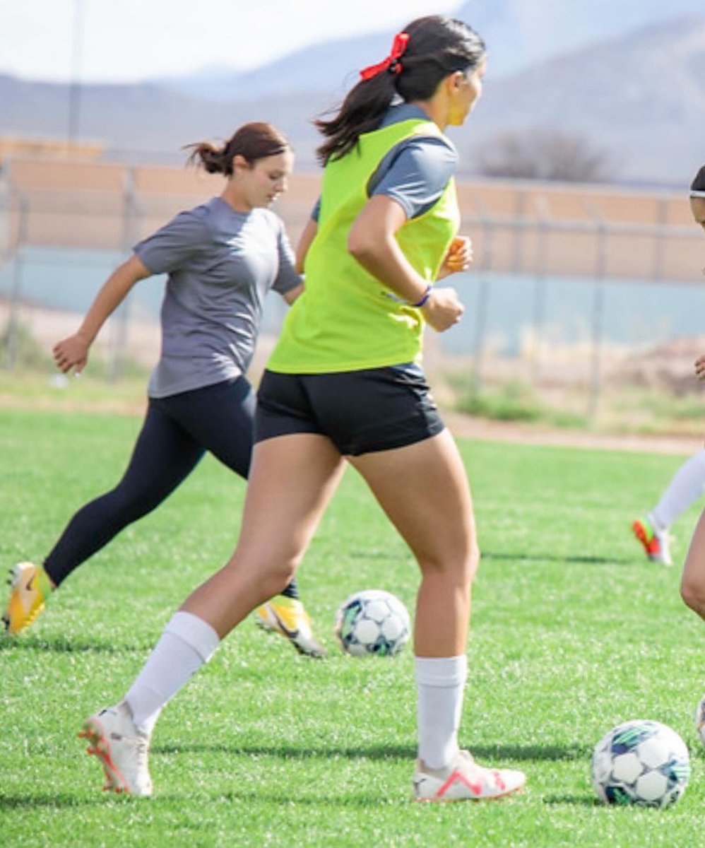 Diana Montoya (@montoyaaa_12) on Twitter photo 