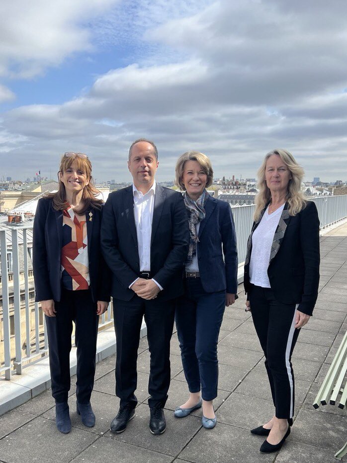 Heureuse d'avoir retrouvé à Paris et échangé, aux côtés d' @AGenetet et @CarolineYADAN , avec Benjamin Abtan, nommé conseiller auprès du Haut Représentant des Nations Unies pour l'Alliance des Civilisations, M. Moratinos, en charge notamment de la lutte contre l'antisémitisme.