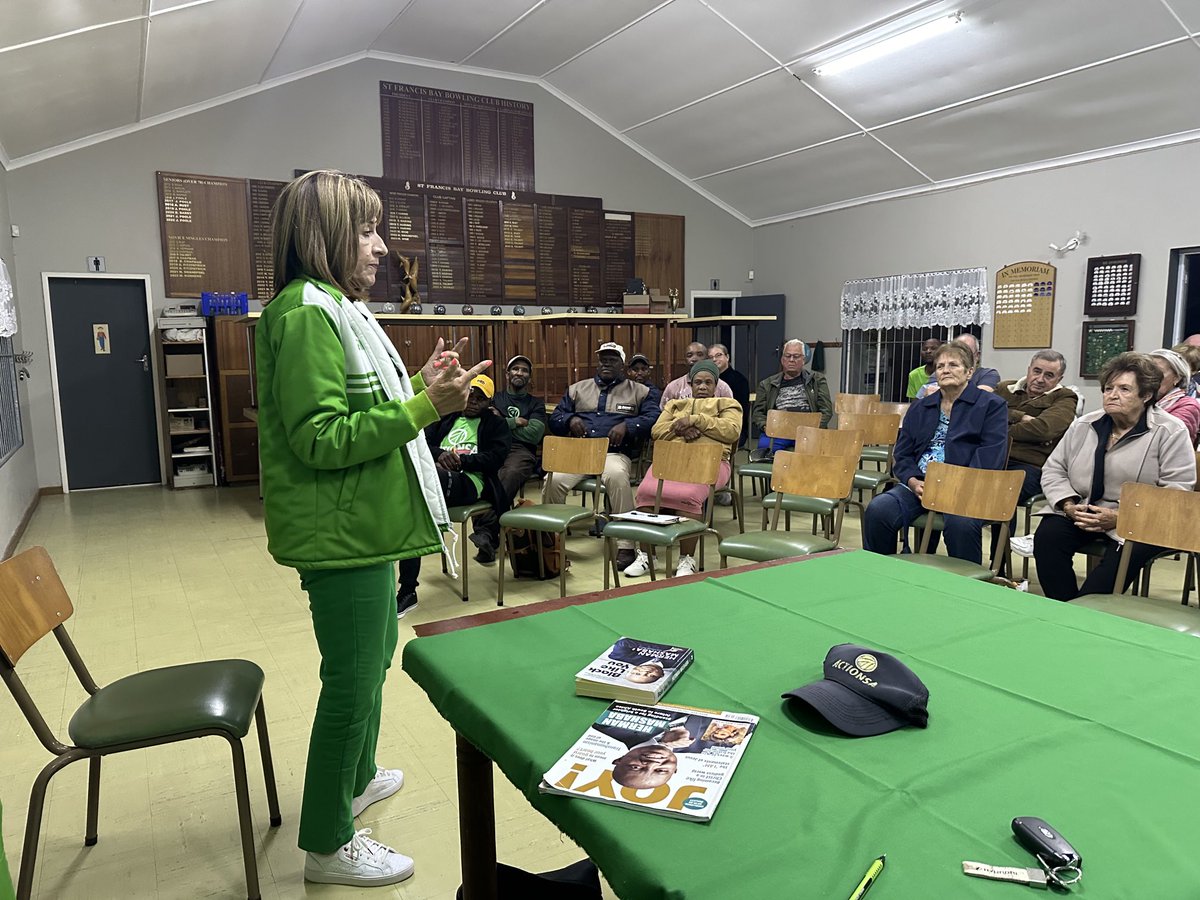 AtholT's tweet photo. ActionSA holding a meeting with voters in St francis bay to tell these people about our manifesto offering for the May 29 elections. Only ActionSA can Fix SA ⁦@HermanMashaba⁩ https://t.co/x92Kukz8qZ