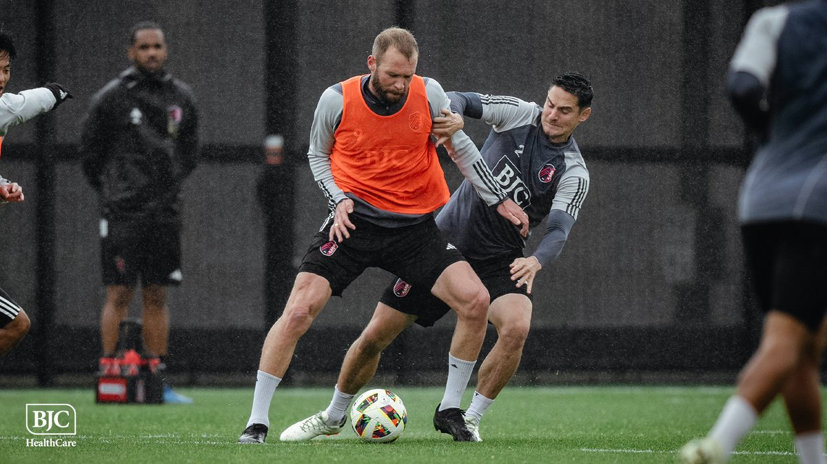 Glad the sun is back but rain photos always go hard 😤 #AllForCITY x @BJC_HealthCare