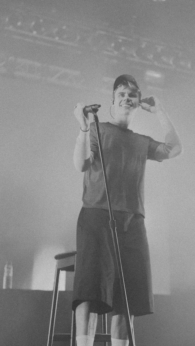 torvi_ed's tweet photo. Amazing @thekidlaroi by me at a concert in Warsaw 🫣❤️ very special night #thefirsttimetour https://t.co/a8PowdS5of