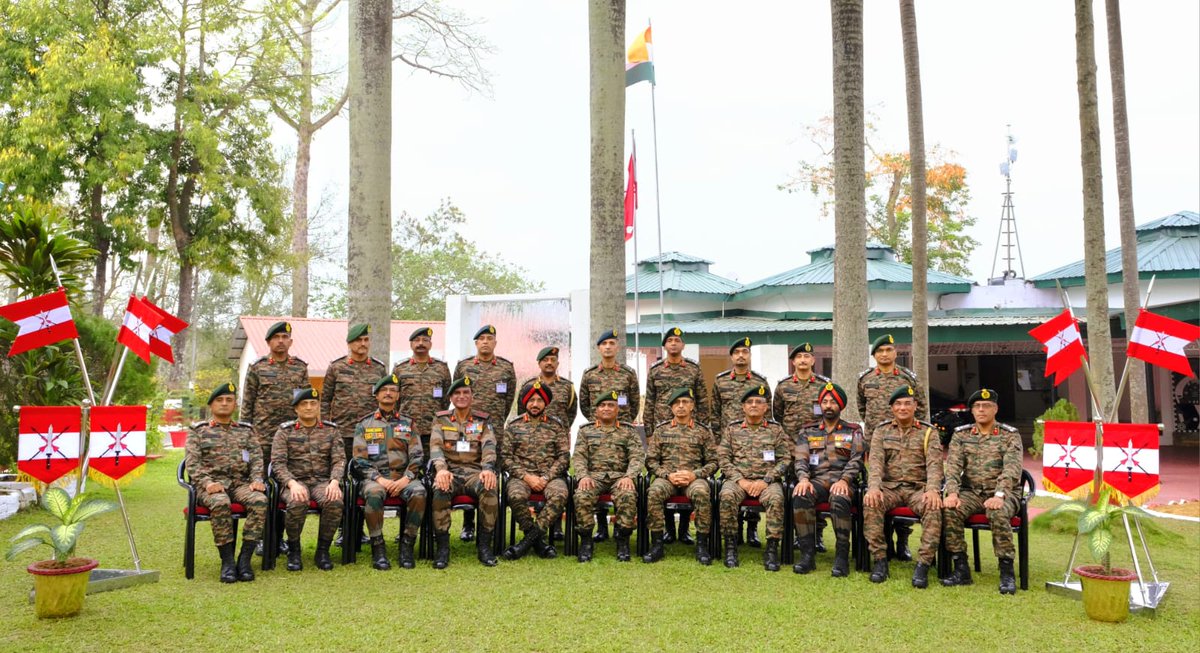 General Manoj Pande, #COAS visited #Rangapahar Military Station & reviewed the operational preparedness of #SpearCorps. During the visit, the #COAS interacted with troops and commended them for their professionalism and high morale while operating in a challenging operational…