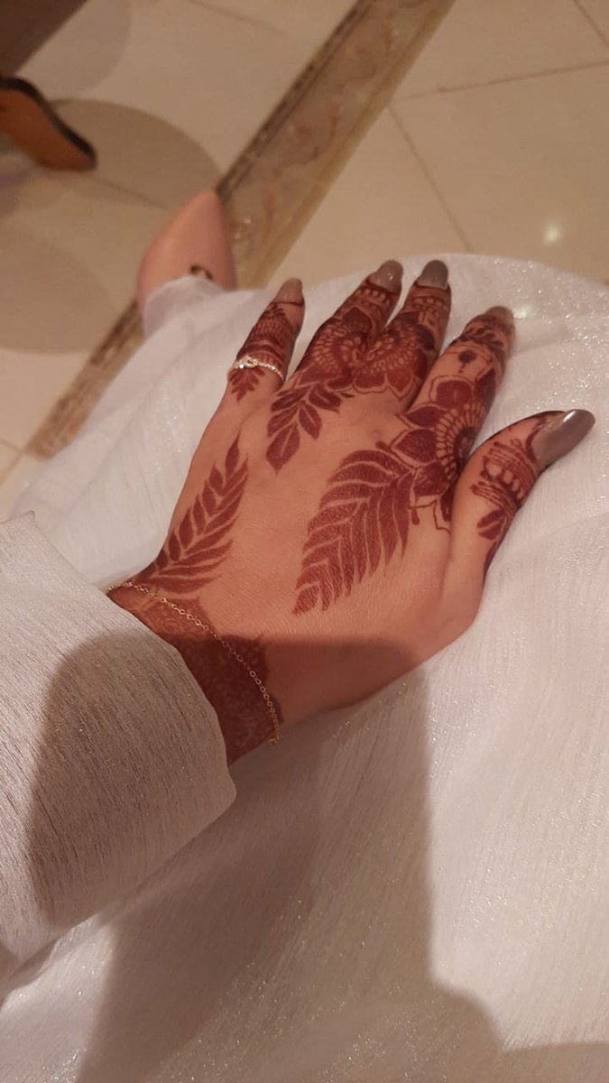 اصحاب  الخميس لحقوا السهرة. 
نطوا سريع قبل لانام بدري