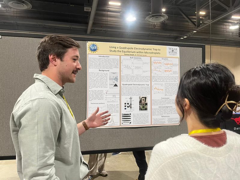 ElmhurstU_MLAX's tweet image. Tommy presented the chemistry research that he did this past summer at Texas State University, and Ethan presented the breast cancer research he has done here at Elmhurst in the Biology department. Extremely proud of these two young men! #BeDangerous