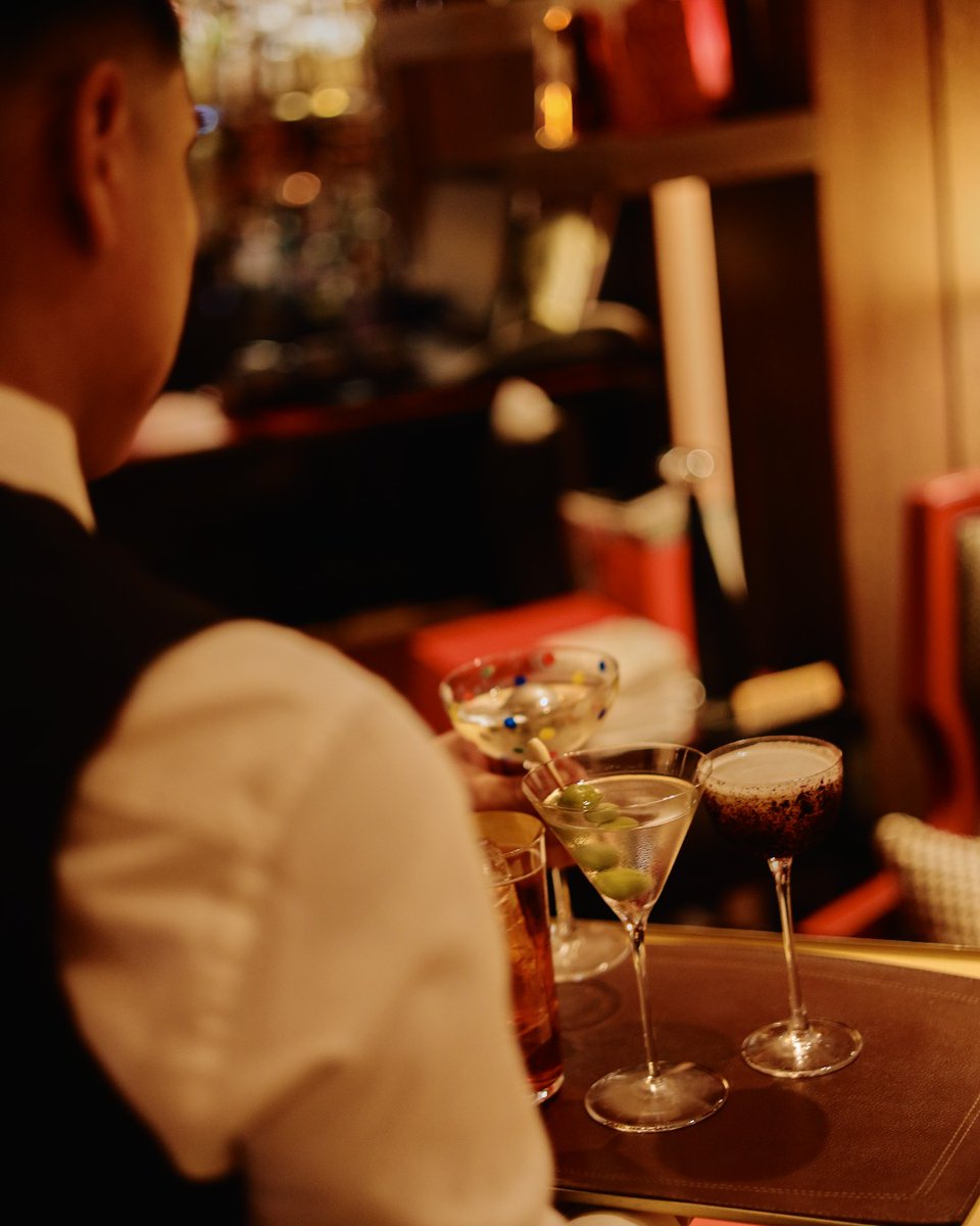 45ParkLaneUK's tweet photo. Thursday night cocktails calling? We know just the place. 🍸 #BAR45 #DCMoments https://t.co/YVGceZRmsN