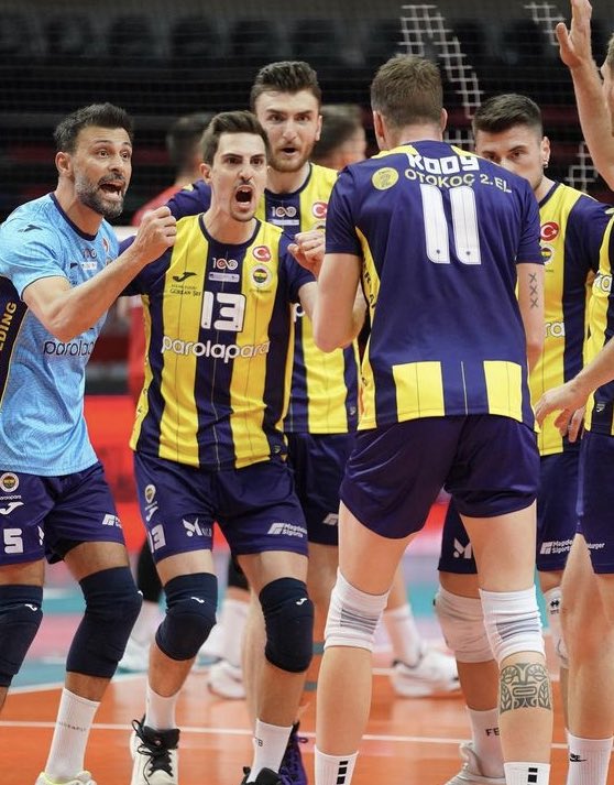 🏐 Final serisinin ilk maçında Fenerbahçe durumu eşitliyor! 20-25! 🔵⚪️ Halkbank 1 - 1 Fenerbahçe Parolapara 🟡🔵