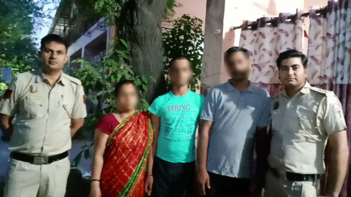 Reunited & Safe! Under #OperationMilap, our PS Mandir Marg team swiftly located an 11-year-old missing since today morning. He's back with his overjoyed family! Great teamwork & quick action ensured his safe return. #DelhiPolice #MissingChild #AlwaysHereToHelp