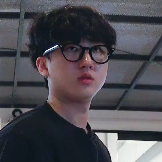 Bare face changbin>>>>>

#StrayKids #SKZ #스트레이키즈 #Changbin
#창빈 #3racha #JYPStrayKids #Ferragamo #youmakestraykidsstay #seochangbin #straykidsimagines