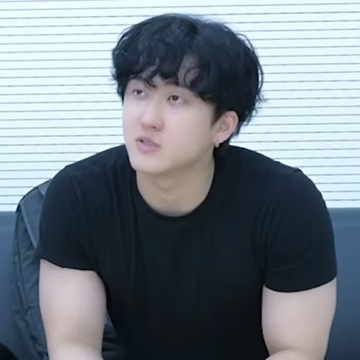 Bare face changbin>>>>>

#StrayKids #SKZ #스트레이키즈 #Changbin
#창빈 #3racha #JYPStrayKids #Ferragamo #youmakestraykidsstay #seochangbin #straykidsimagines