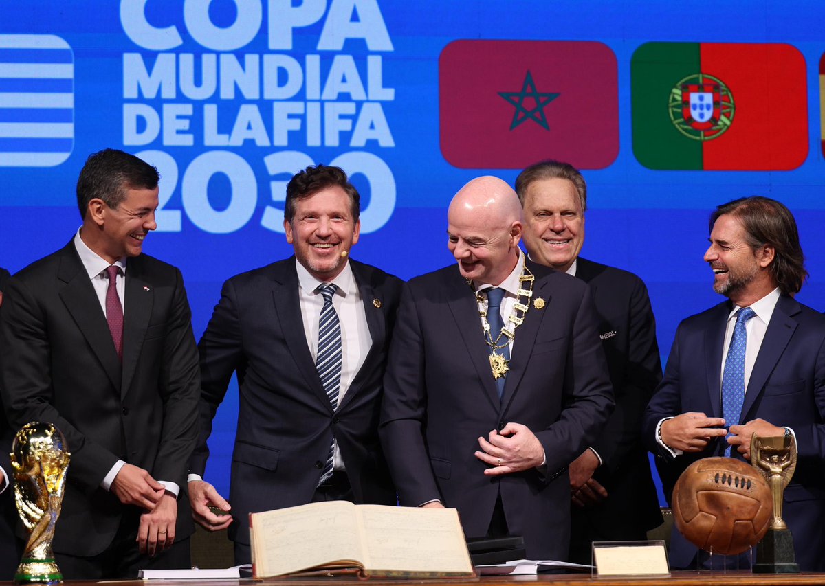 El Mundial 2030 nos llena de entusiasmo, porque será un paso decisivo para poner a Paraguay en el mapa de los grandes eventos deportivos mundiales. En la Apertura del 78 Congreso Ordinario de la CONMEBOL, el presidente @SantiPenap habló de la expectativa con la que nos…