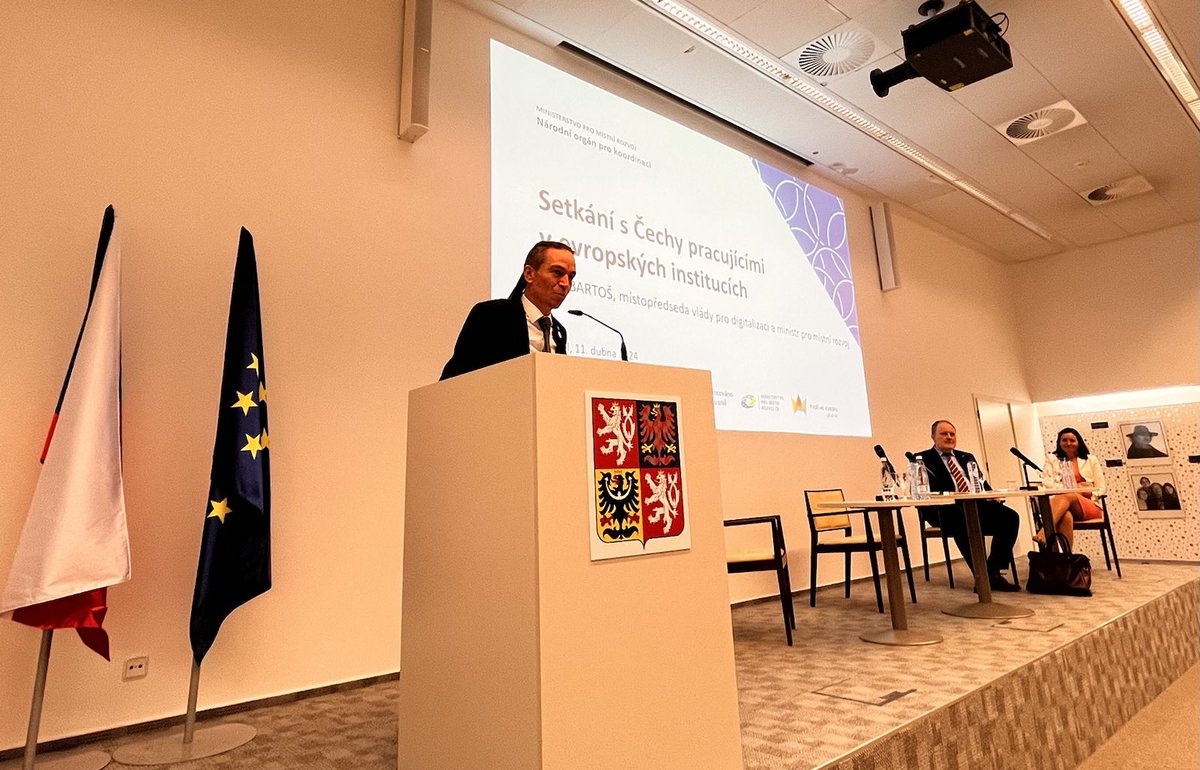 Quo vadis, koheze🚶🏽‍♀️?

Na @CZECHIAinEU jsme dnes měli možnost přivítat <a href="/PiratIvanBartos/">Ivan Bartoš</a>, který pohovořil s 🇨🇿 pracujícími v 🇪🇺 institucích. 

Hlavním tématem neformálního setkání byla právě kohezní politika 🇪🇺 a její budoucí směřování.