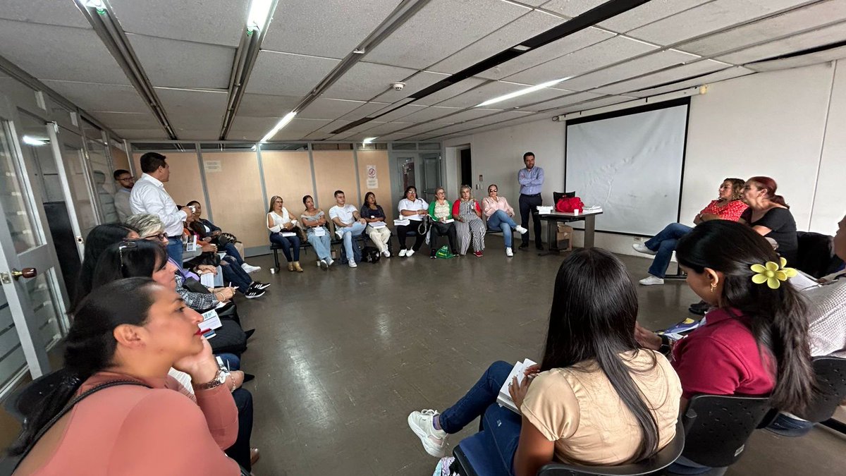 MinEducación tweet media