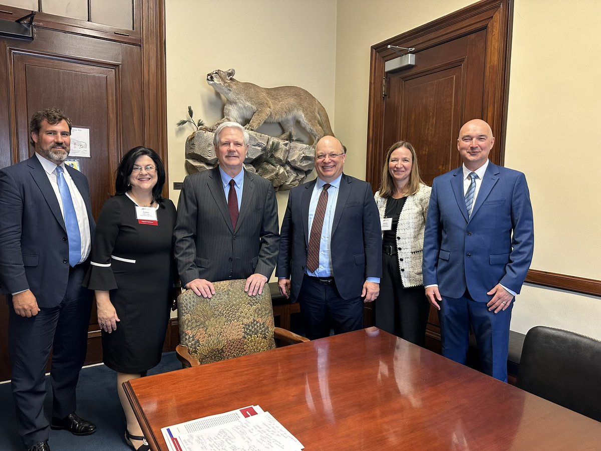 Thank you to @SenJohnHoeven for meeting with the frozen food processors with a North Dakota presence! We are talking about sound regulations and nutrition access with Congressional offices this week. #AFFIAdvocacy