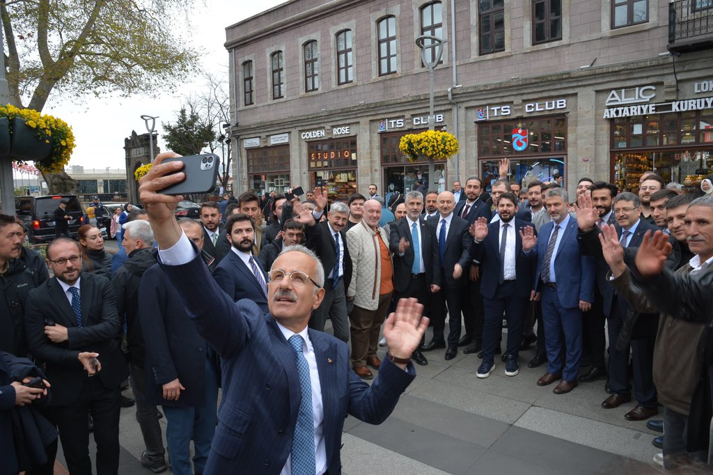 “Hüzn-ü keder def ola, Dilden hicap ref ola, Cümle günah af ola, Bayram o bayram ola...!” Ulaştırma ve Altyapı Bakanımız Sn. Abdulkadir Uraloğlu’nun teşrifleriyle Bayramlaşma Programımızda teşkilatımız ve kıymetli hemşehrilerimiz ile bir araya geldik. Biz büyük ve güçlü bir…