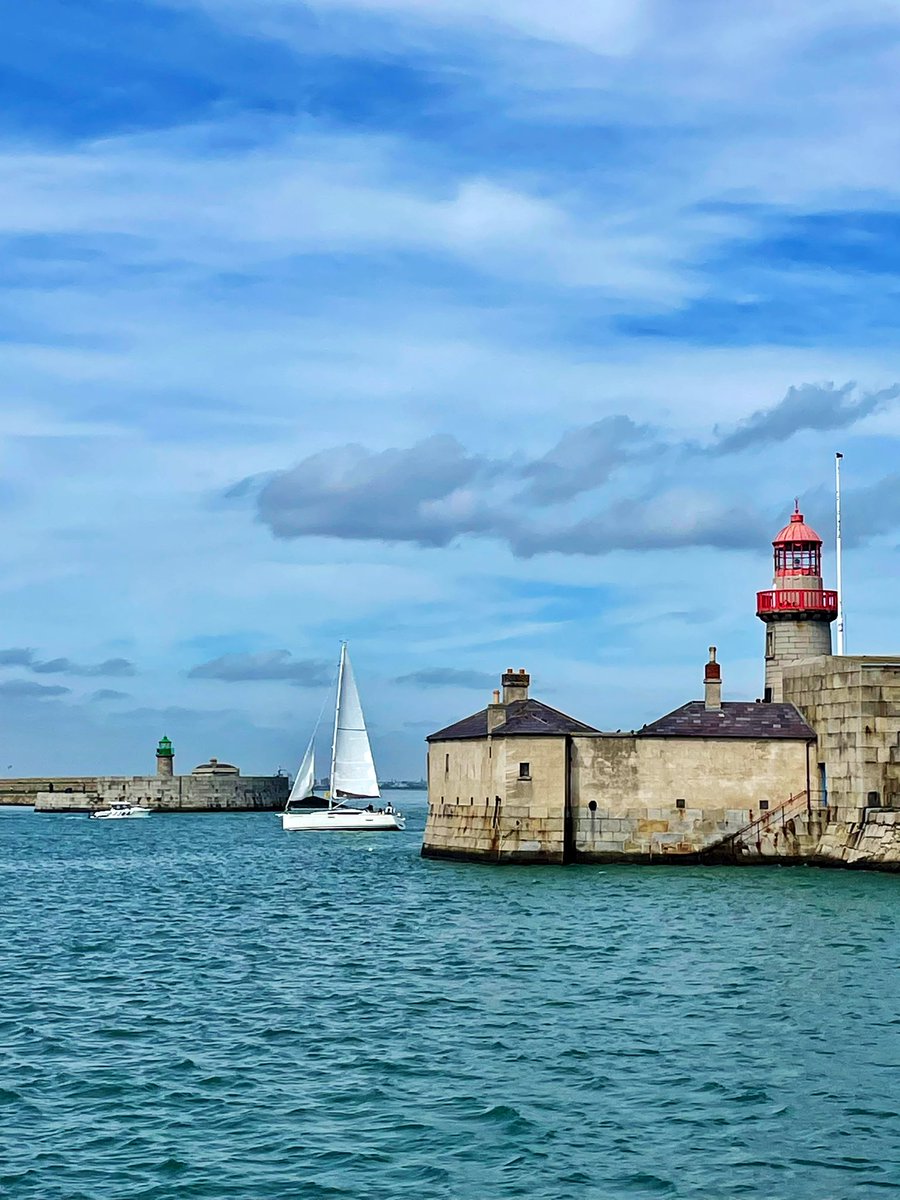 Calmer waters today at the east pier. 💙 #DunLaoghaire