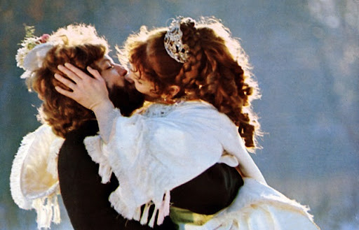 THE MUSIC LOVERS (1971) de Ken Russell sortira bientôt en Blu-Ray dans la collection du BFI. En 1971 Russell réalisa également un autre de ses chefs-d'oeuvre, THE DEVILS ainsi que THE BOYFRIEND. Trois films la même année, et trois très bons. Qui dit mieux ?