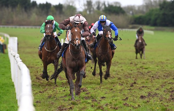 It's a treble on the day as Gerri Colombe gets Grade 1 glory in @AintreeRaces under @jackkennedy15 for @BrianAcheson and Doctor Nightingale and Neon Diamond get on the board in @LimerickRaces under @DannyGilligan8 and @HarrySwan15. Congratulations to everyone involved 📸 Healy