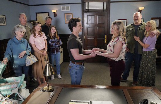 🎉Wedding! Tonight @CBS 8pm (Stream @paramountplus) New #YoungSheldon 'A Proper Wedding and Skeletons in the Closet' Starring @IainLoveTheatre #ZoePerry @LanceB_Actor @anniepotts @OfficialRaeganR @montanajordan7 @EmilyOsment #CraigTNelson #WillSasso About bit.ly/2xQfufH
