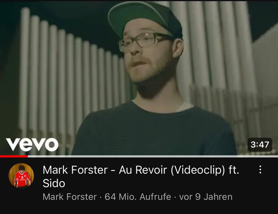 Wie hat dieser banger eigentlich keine 1mrd aufrufe ich check es nicht