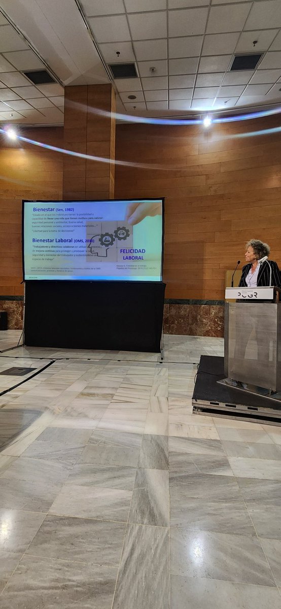 Increíble sesión. 

Más allá del TIR: el valor del bienestar en el manejo de la diabetes.
<a href="/Lianattero/">Lia Nattero</a> Nattero, Psico. Carmen Grau, PhD Pilar Canario y Dra. Rebeca Reyes.
Simposium <a href="/dexcom/">Dexcom</a> 
<a href="/SEDiabetes/">SED Diabetes</a> #SEDiab2024