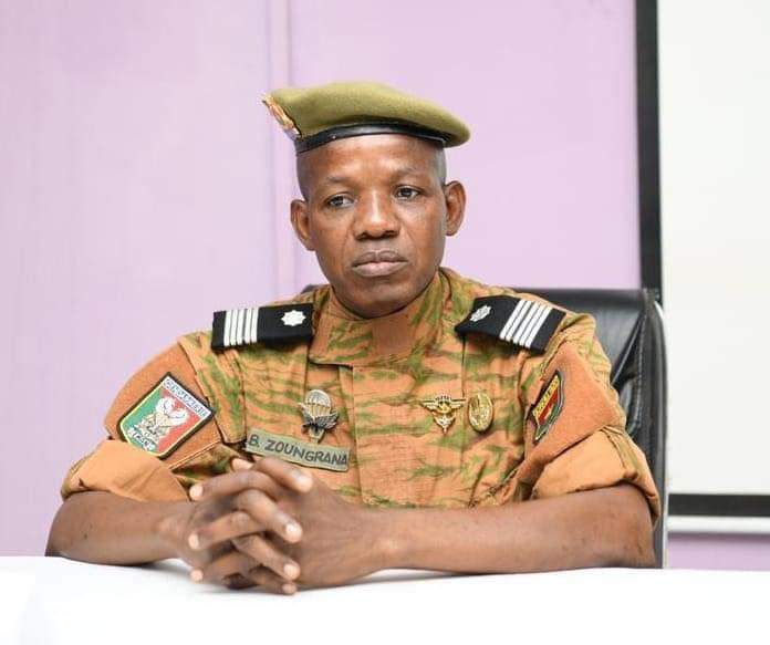 🔴 Boukaré ZOUNGRANA, Officier, est nommé Ambassadeur Extraordinaire et Plénipotentiaire près la République du #Tchad (N’Djamena) 👉🏿 burkina24.com/2024/04/11/com….