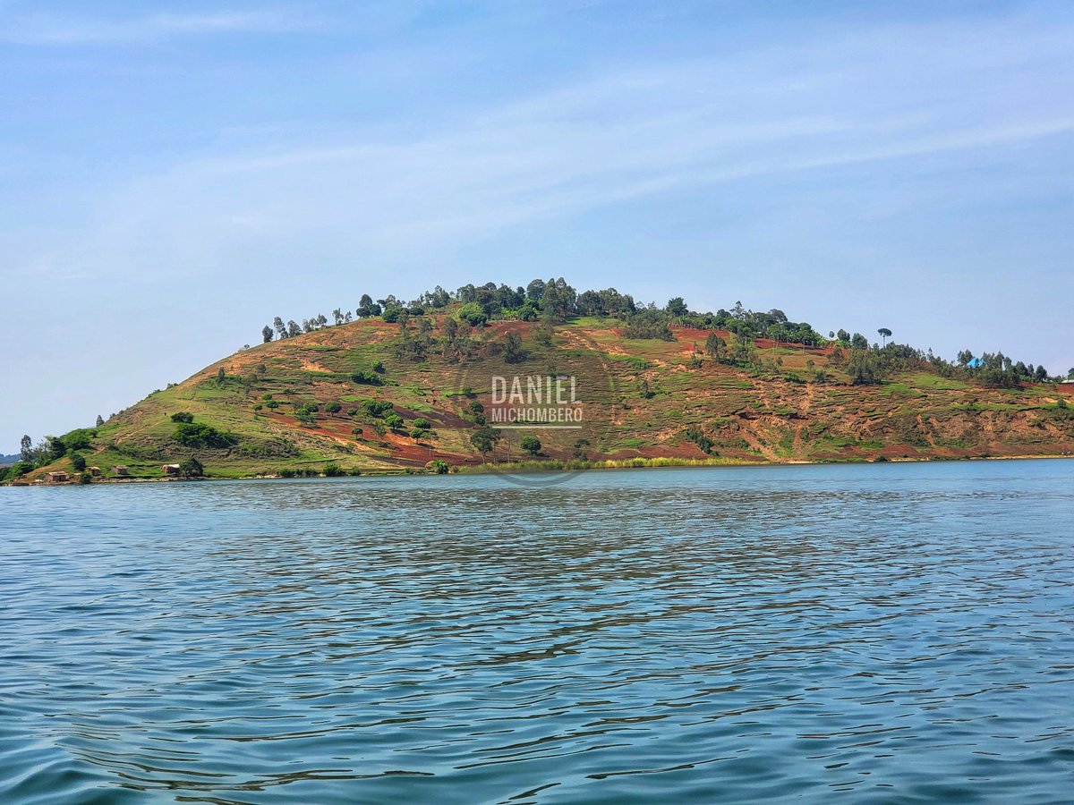 #RDC 🇨🇩 : attaque des bateaux civils sur le Lac Kivu, les armateurs dennoncent la volonté de la coalition #M23_RDF_AFC qui vise les objectifs civils. « Nous avons eu peur pour notre bateau touché récemment par les bombardements des rebelles du M23 dans notre site de Minova.…