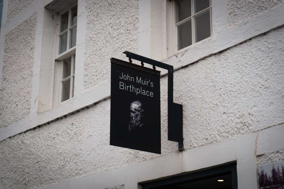 Celebrate John Muir Day on 21st April! 🌿 Discover how a boy from Dunbar became a pioneer in conservation. Visit the @JM_birthplace or walk along the @johnmuirway, which is 10 today! @johnmuirtrust #JohnMuirDay #ConservationHero #visiteastlothian 🌍 📷 Small Island Digital