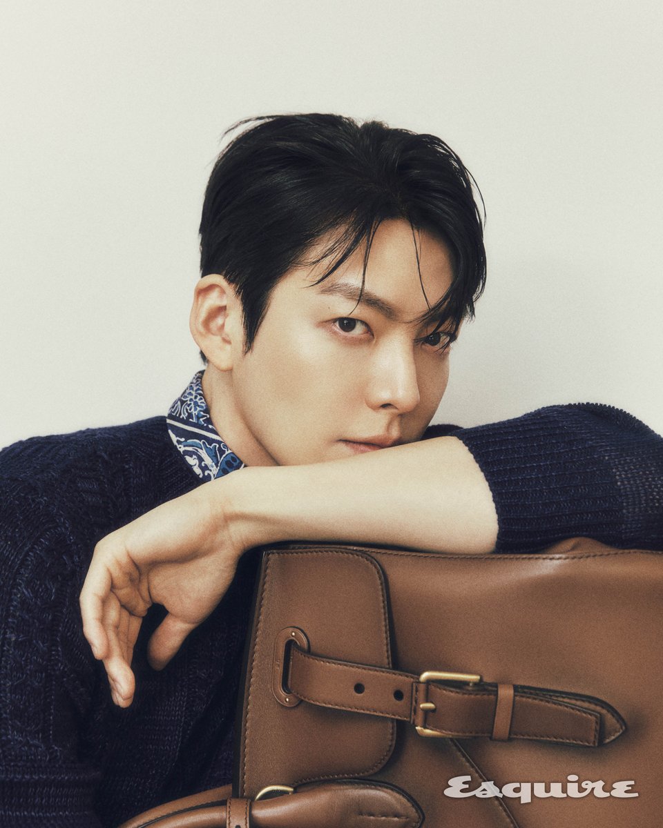 Actor and model #KimWoobin wears #RLPurpleLabel for the April 2024 cover of Esquire Korea.

#RLEditorials