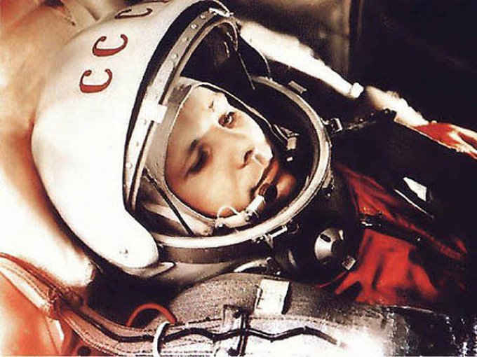 12 aprile, #Cosmonautics_Day per ricordare #Yuri_Gagarin, il 1° uomo nello spazio🚀 👨‍🚀 In tale occasione, nella puntata di domani di @radioanchio si parlerà di volo spaziale con #Barbara_Negri di @ASI_spazio e con l’astronauta di @esa @astro_paolo 🎧 Rai Radio1, h. 8:30