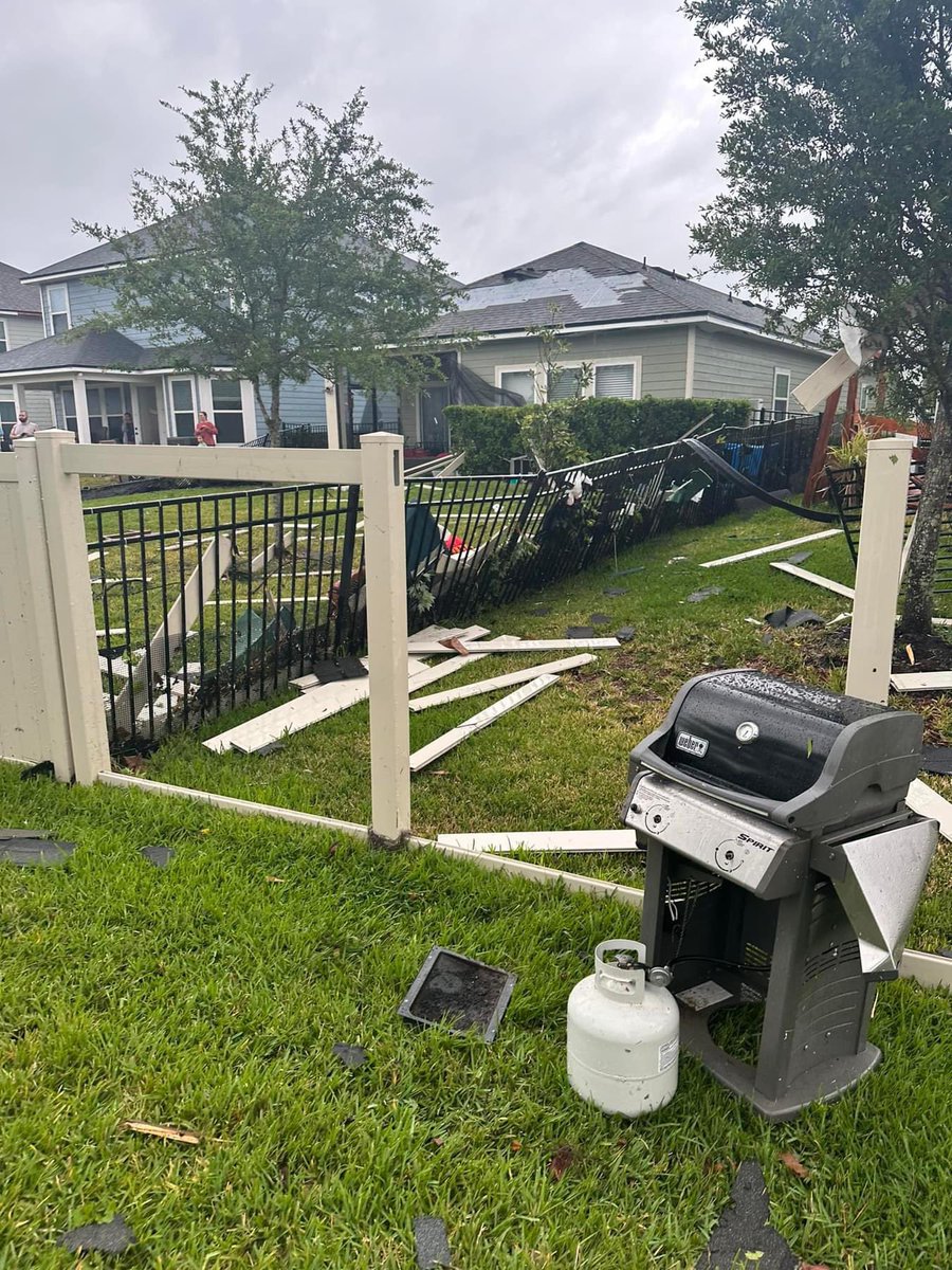 Some of the tornado damage in World Golf Village in St John’s County, FL. 📸: St John’s County Fire Rescue #flwx #tornado