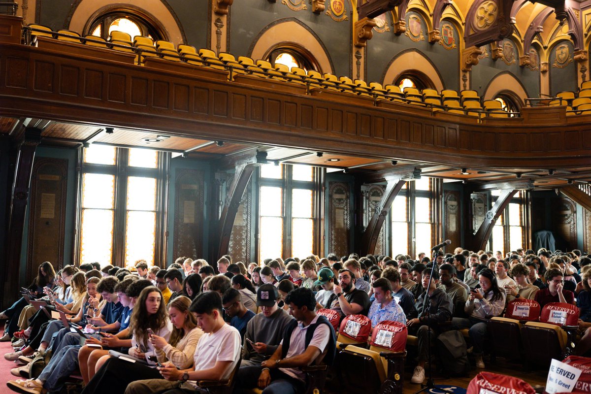 The Georgetown community is excited to welcome @BorisJohnson to Gaston Hall! This space has hosted many current and former heads of state and we’re looking forward to another great conversation. #PMJohnsonAtGU