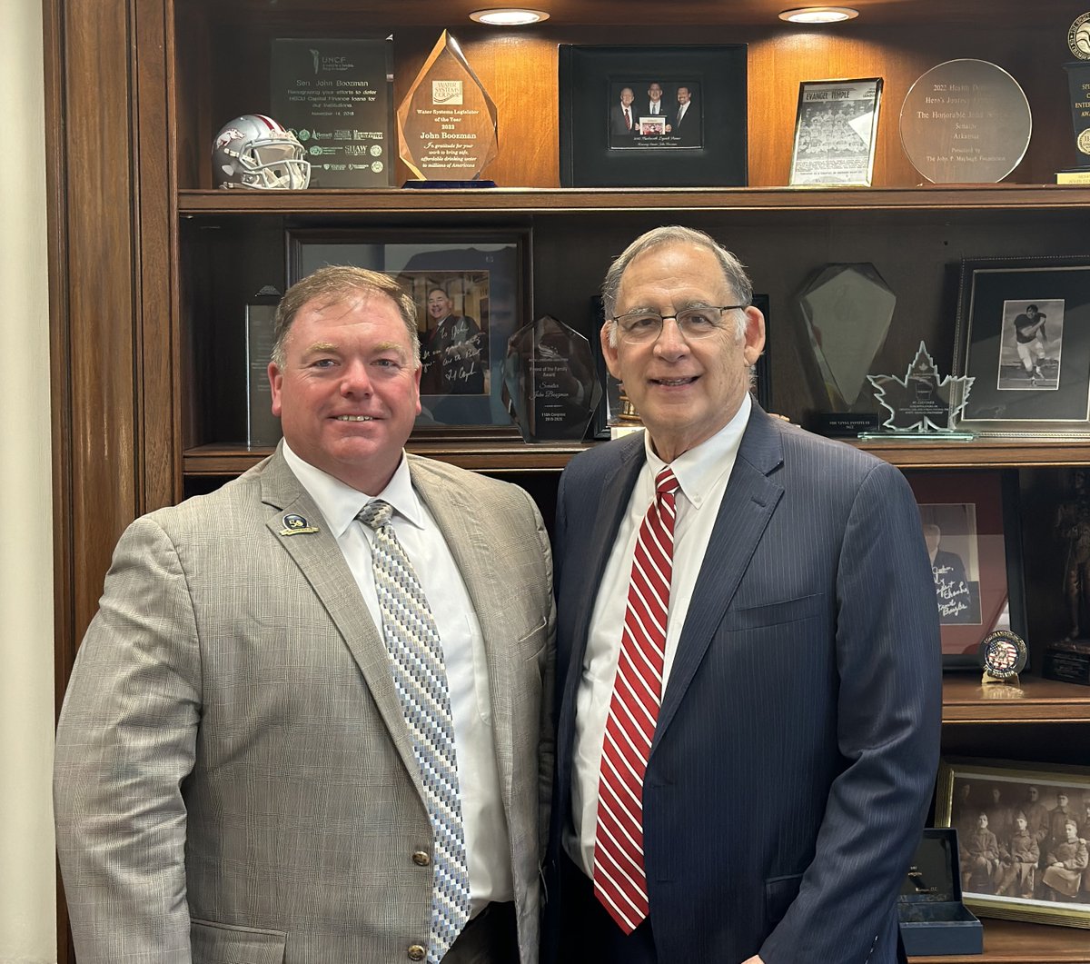 It was a pleasure to sit down with Beaver Water District CEO Lane Crider and discuss its efforts to supply clean drinking water to NW Arkansas and our shared concerns about the new PFAS standards. #ARinDC