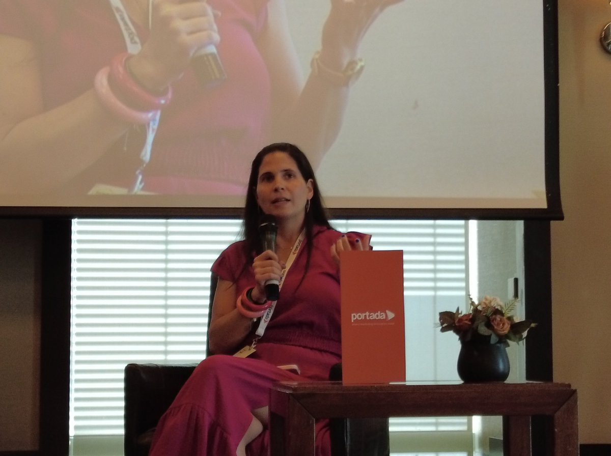 "En Subway, con nuestra campaña 'Chécate las Cookies', rompimos tabúes sobre el cáncer de mama y realizamos un donativo significativo a una fundación dedicada a combatir esta enfermedad", nos cuenta Vivian Rodal Rubio, Marketing Director en Subway. #PortadaLive