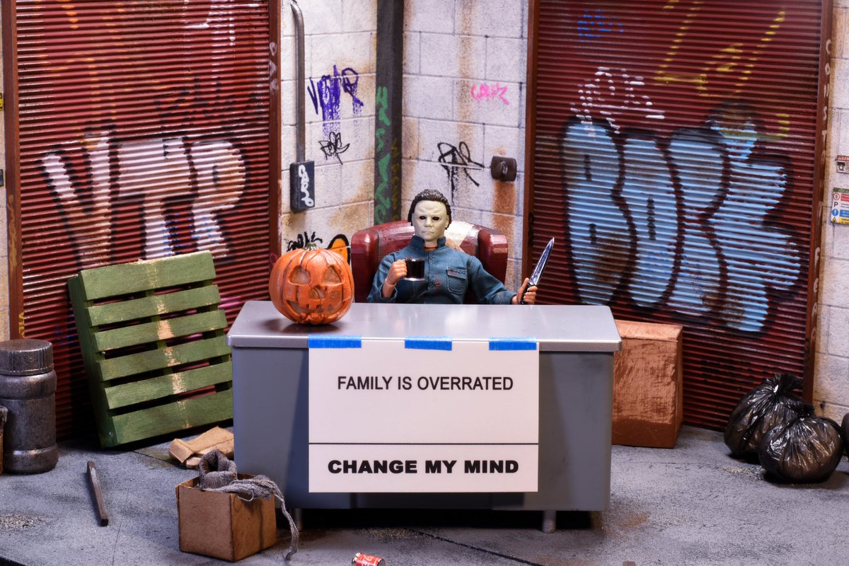 Change my mind 🤷🏻‍♂️ #Halloween #michaelmyers #lowderwithcrowder #WTFWednesday @mezcotoyz @scrowder