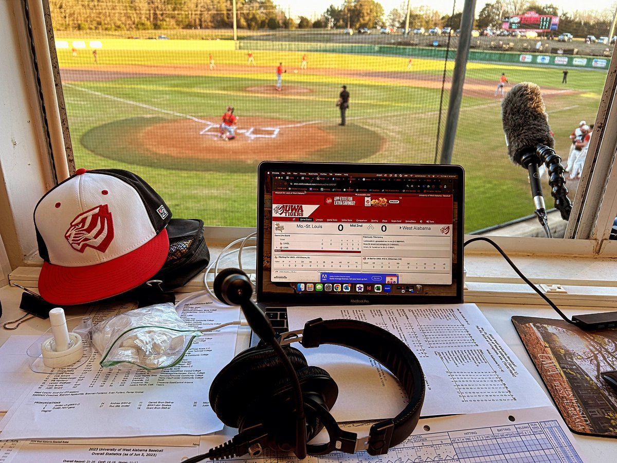 Coach_Atkinson's tweet image. Proud to be a University of West Alabama Tiger…great people that are people centered! Go Tigers! #uwagivingday