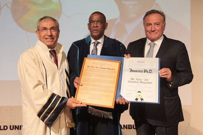 ACTYouthWing_'s tweet photo. π Witness the global impact of our leader, @ace_magashule dedication to education. For graduates in every corner of the world, access to education has transformed lives. #KnowYourACT #ACTAgainstEducationExclusion Ace Magashule #VoteACT2024 https://t.co/jkeVQUR5Pt