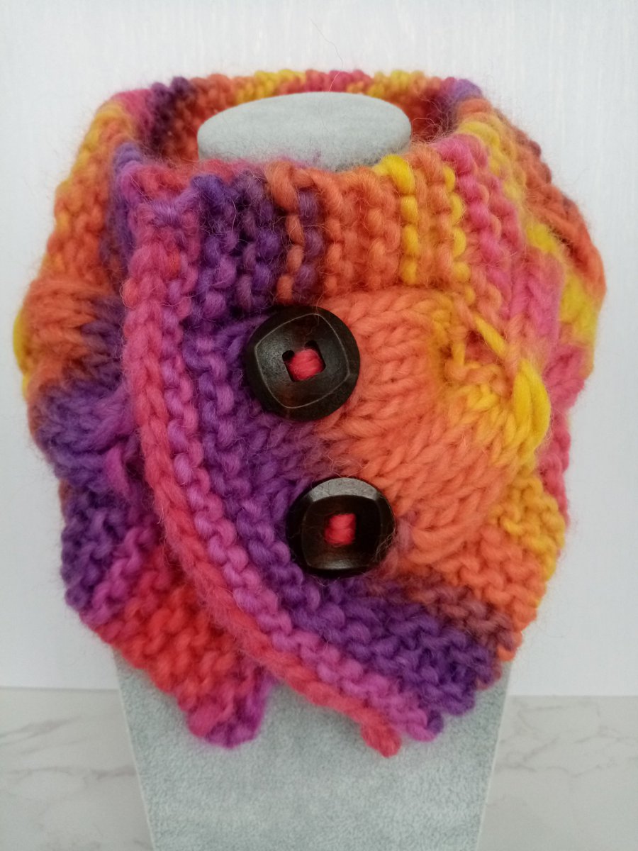 Buttoned cable knit neck warmer Rainbow collection. 100% pure wool
folksy.com/shops/littlere…
#CraftBizParty
#HandmadeHour
#cableknit
#handknitted
#rainbows
#neckwarmers
#UKGIFTHOUR
#specialoccasions
#ireland
