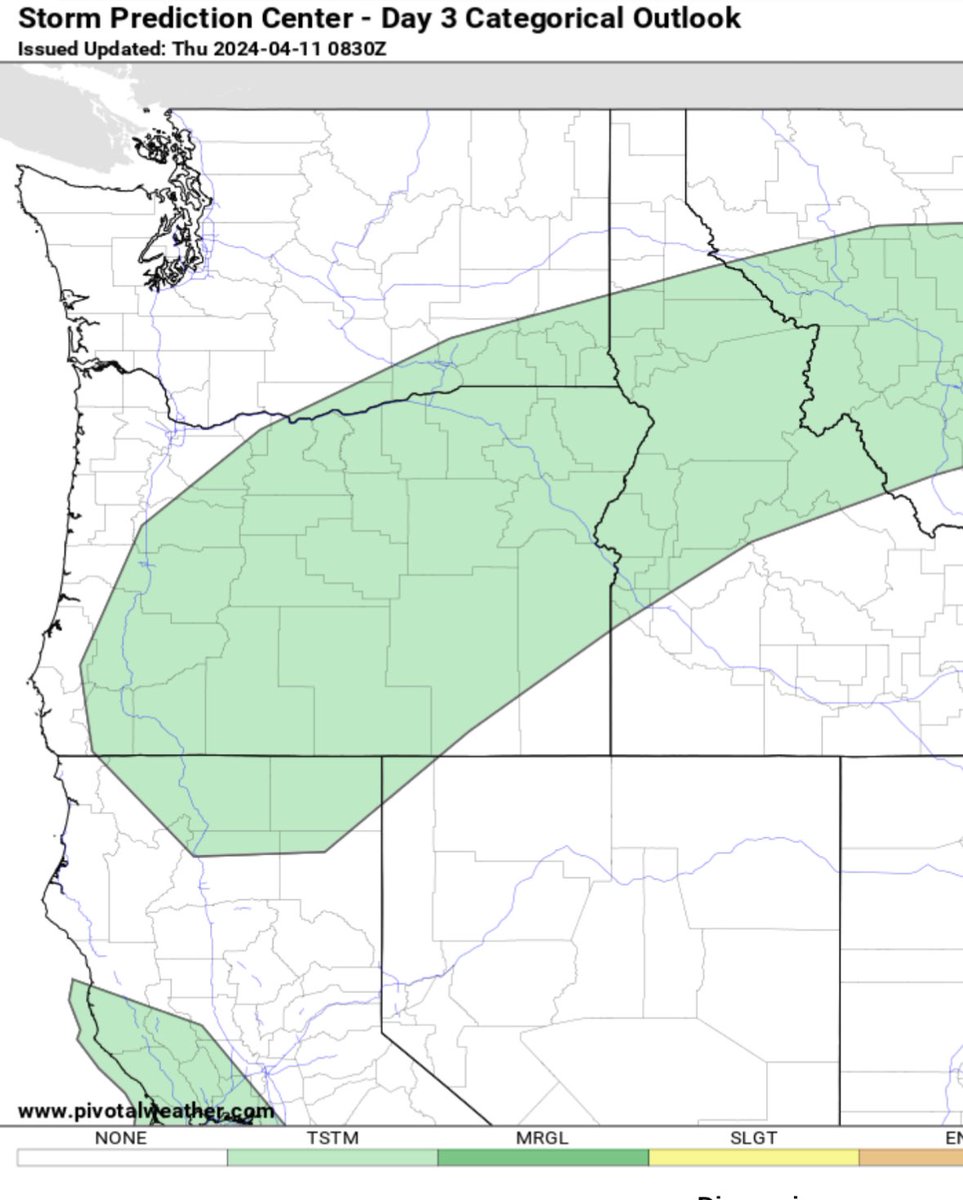 ⚡️First widespread thunderstorm development this season likely over the Cascades, foothills and central Oregon this Saturday. Reason- sun, instability and a potent cut-off low to the south. No dry fuels, so these will be fun thunderstorms will no concern of fire starts. #ORwx