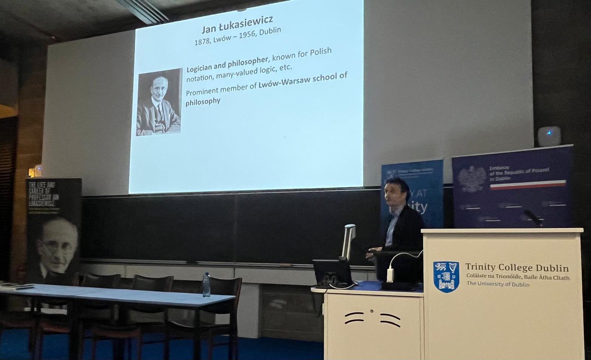 2nd annual Lukasiewicz lecture is underway in @tcddublin. Great attendance for Prof. Piotr Sulkowski’s fascinating talk on the connections between the mathematics of knots, the physics of string theory and the work of logician Jan Łukasiewicz. Thank you @MathsTCD @tcdglobal 🙏🏼