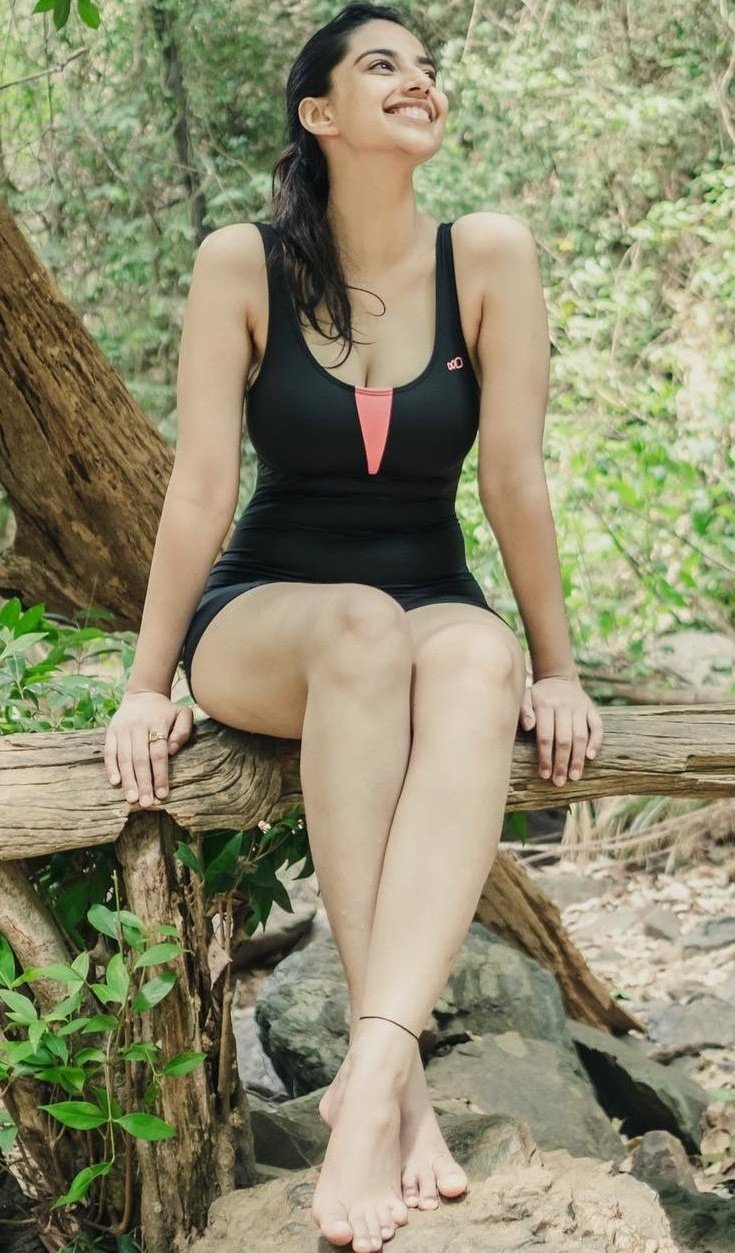 GK5r6WFbMAA5JDS?format=jpg&name=large