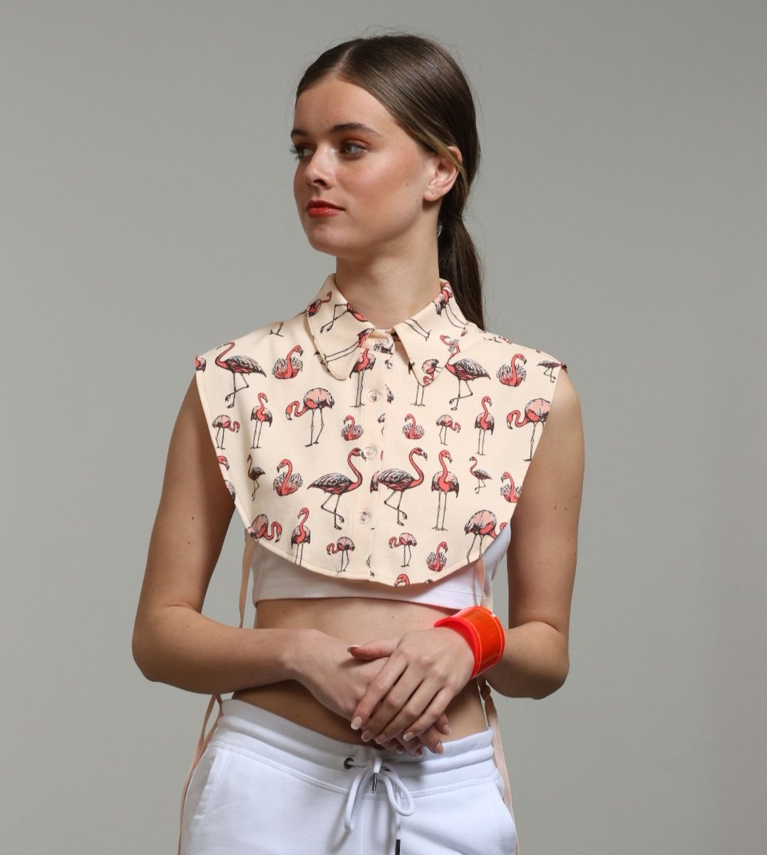 Flamingo Collar from @FaunakidsIrl #irishfashion #collar #print #famingoprint  #naturalfibres #cotton #ethicalfashion #Irishfashionart  #fauna #nadiacruikshanks #Irishdesign #CIFD