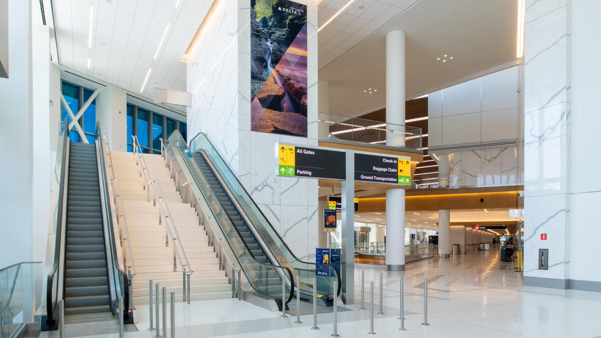 Reach travelers with ease! Our LED displays are installed in 70% of the Top 50 airports in North America. See how our displays in airports like LAX and JFK are impacting travelers' daily lives. ow.ly/J10M50Rbupx+