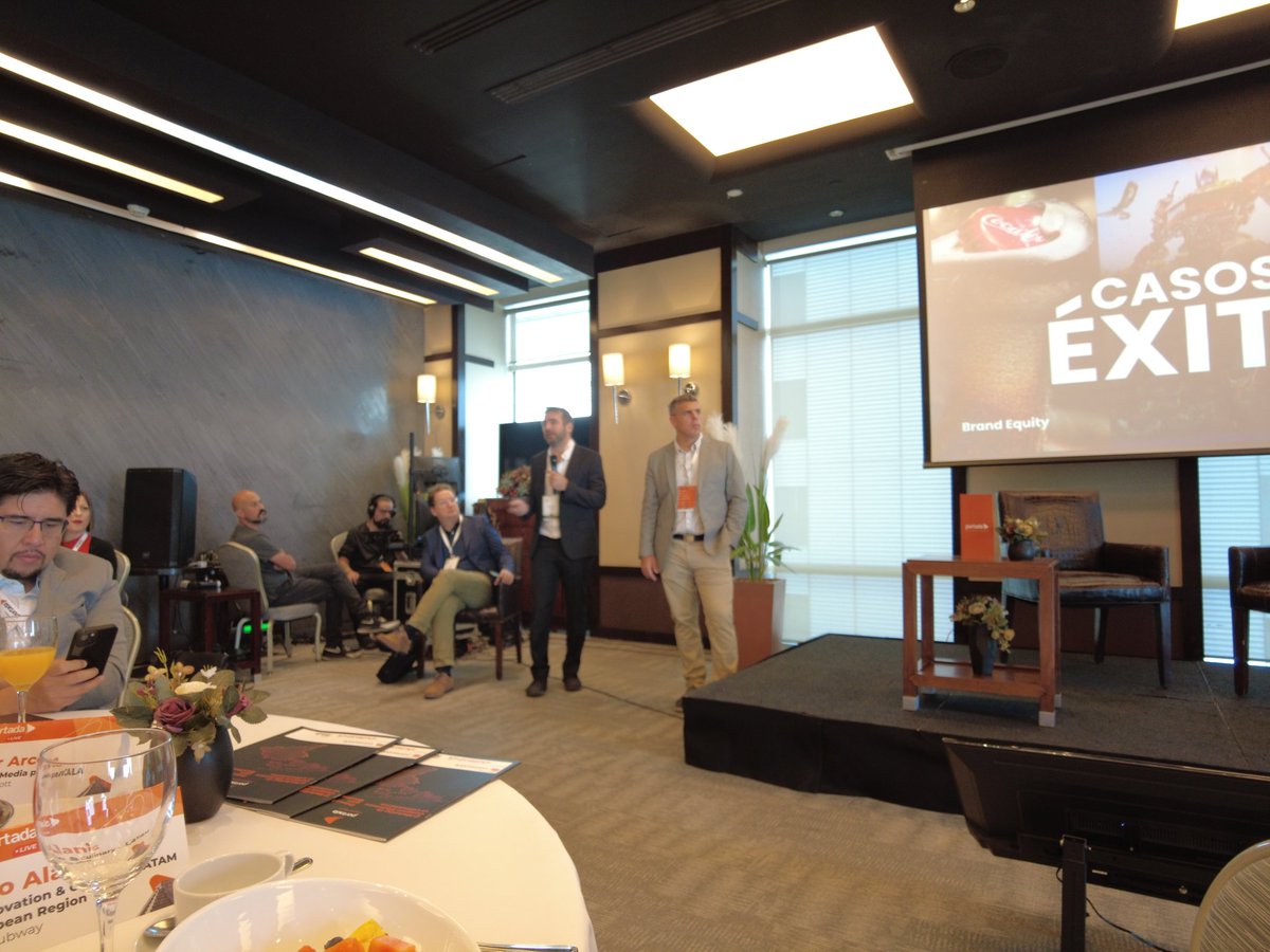 La IA nos permite obtener una comprensión profunda de las audiencias, segmentar con precisión y crear mensajes relevantes que realmente impactan. 
 <a href="/latcom_ooh/">LATCOM | WORLDCOM OOH</a>
#Marketing #Medios #Eficiencia #Rentabilidad #ROI #PortadaLive #OOH #Latcom #oohmedia