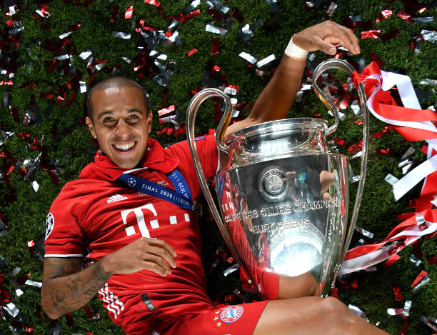 Thiago Alcantara 33 yaşında! 🇪🇸🎩 Bayern Münih kariyeri: 🏟️ 235 Maç ⚽ 31 Gol 🅰️ 37 Asist 🏆 7 - Bundesliga 🏆 4 - DFB-Pokal 🏆 3 - Almanya Süper Kupası 🏆 Şampiyonlar Ligi 🏆 UEFA Süper Kupası 🏆 Kulüpler Dünya Kupası