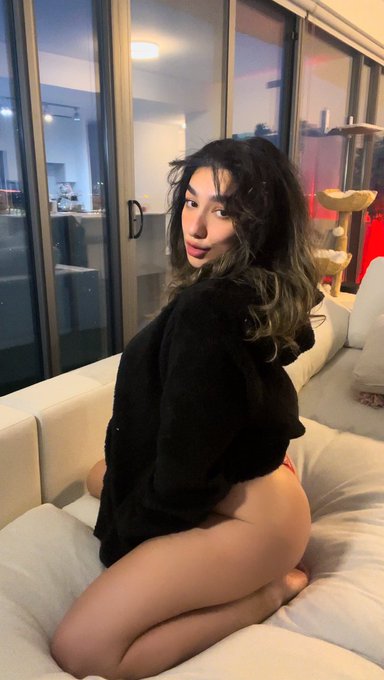 stay in with me or go out with the boys? 🥺 https://t.co/Nf7yHMZ5Ma