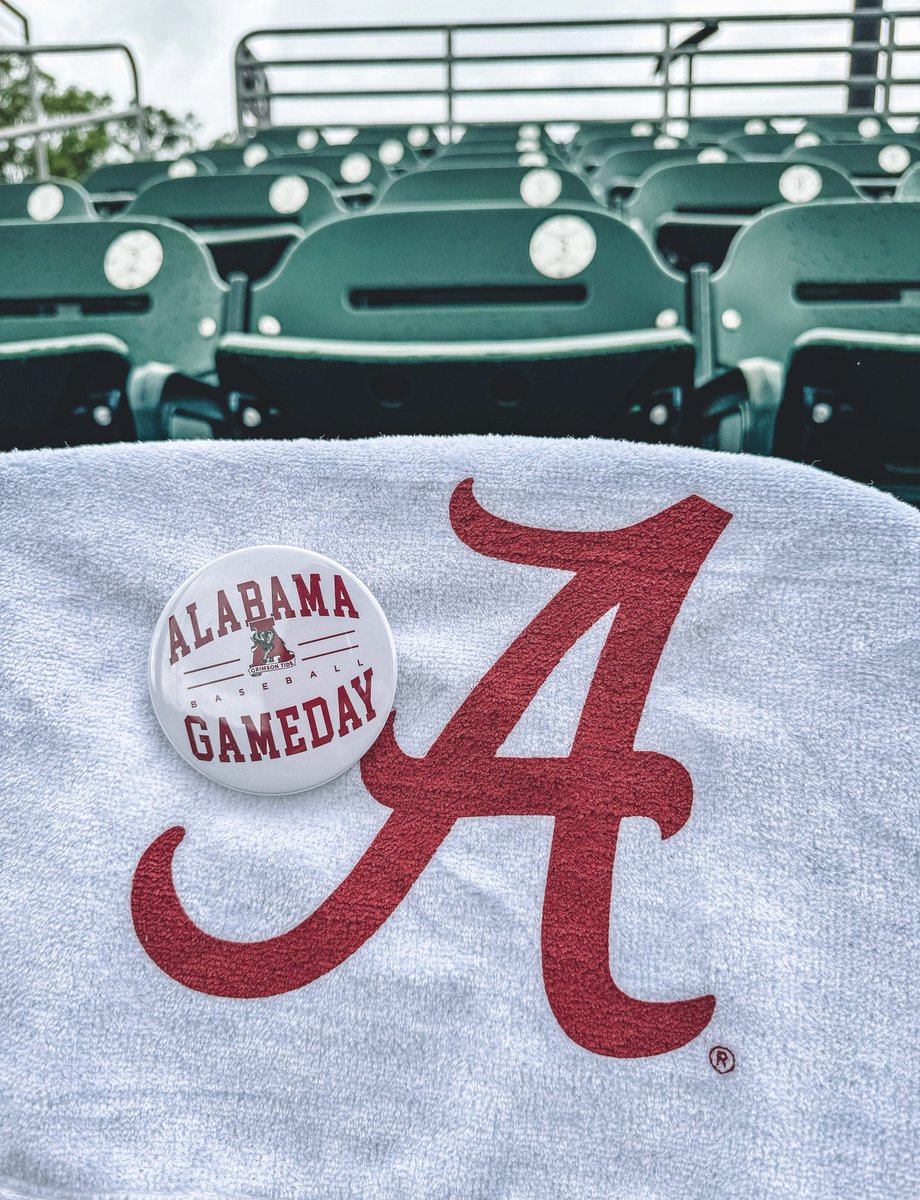 Head out to The Joe this A-Day Weekend for some exciting giveaways! @AlabamaBSB kicks off the series against #1 Arkansas on Friday at 6 PM! ⚾️🧢 - Friday: Rally towels and game day buttons - Saturday: Hat series #1 - Sunday: Trading card set #3 #RollTide