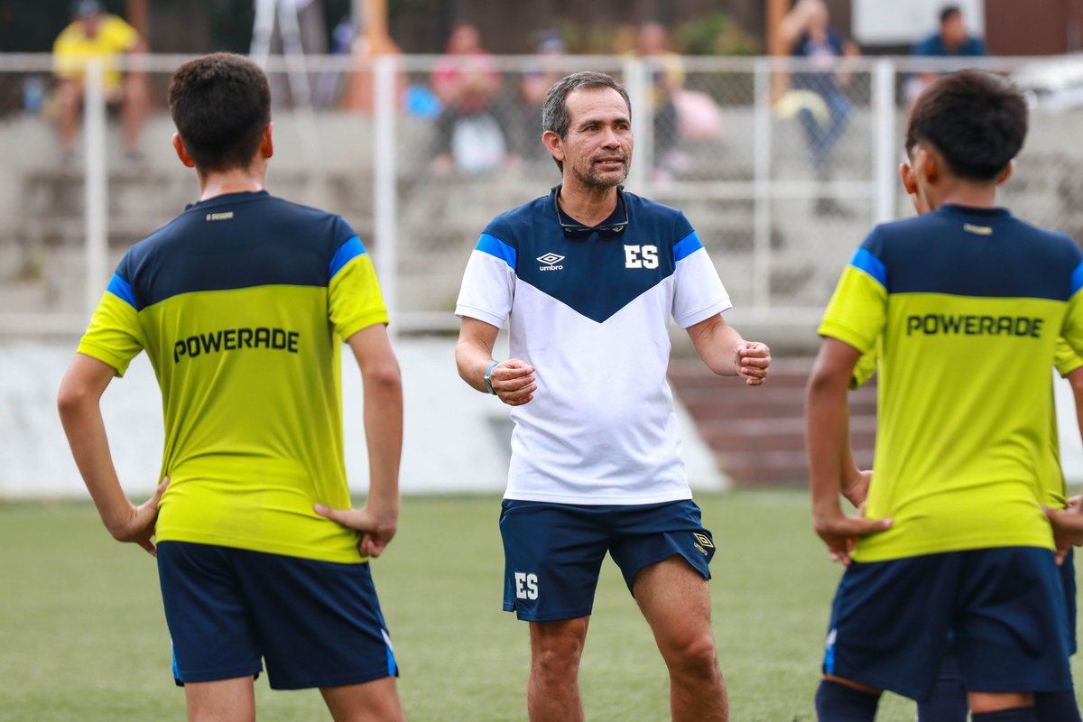 📰| Selección Sub17 Finalizan las visorias para la Selección Sub17 con jugadores de Tercera División Lee la nota completa acá: bit.ly/4aLmTyQ #ElSalvador